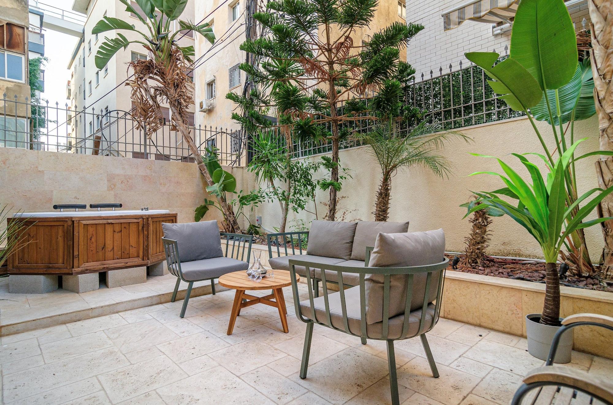 Beer Garden Hotel Тель-Авив Экстерьер фото