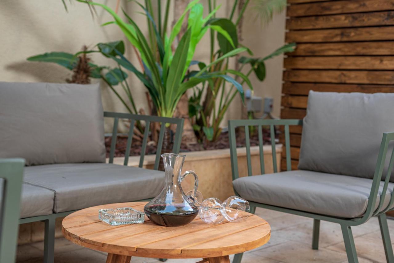 Beer Garden Hotel Тель-Авив Экстерьер фото